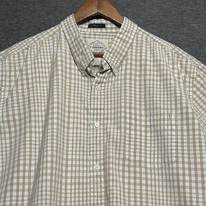 St. John's Bay Men's Beige Plaid Button-Down Short  Sleeve Shirt